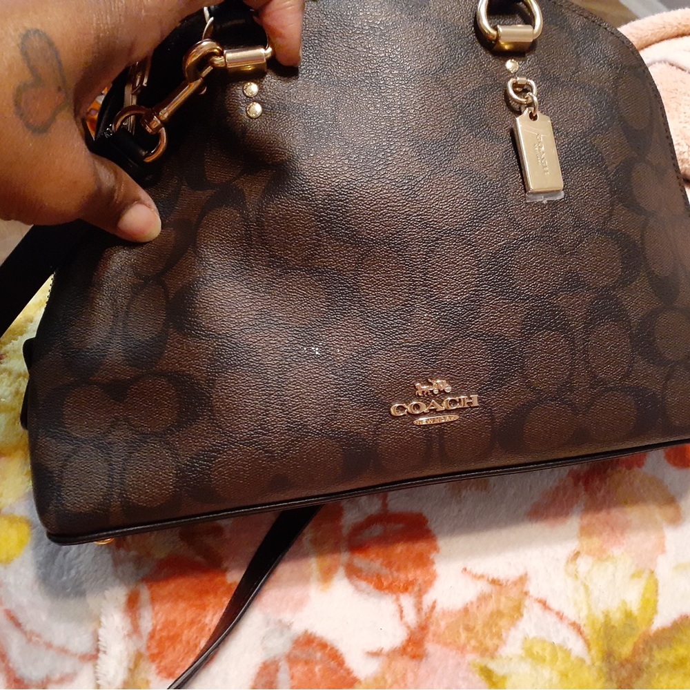 Tote - Picture 3 of 3